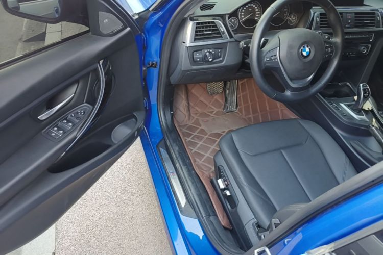 BMW 3 Series 2017 #16 BMW 3 Series 2017 car image #16