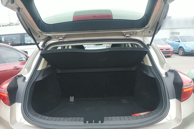 GEELY Emgrand GS 2020 #19 GEELY Emgrand GS 2020 car image #19