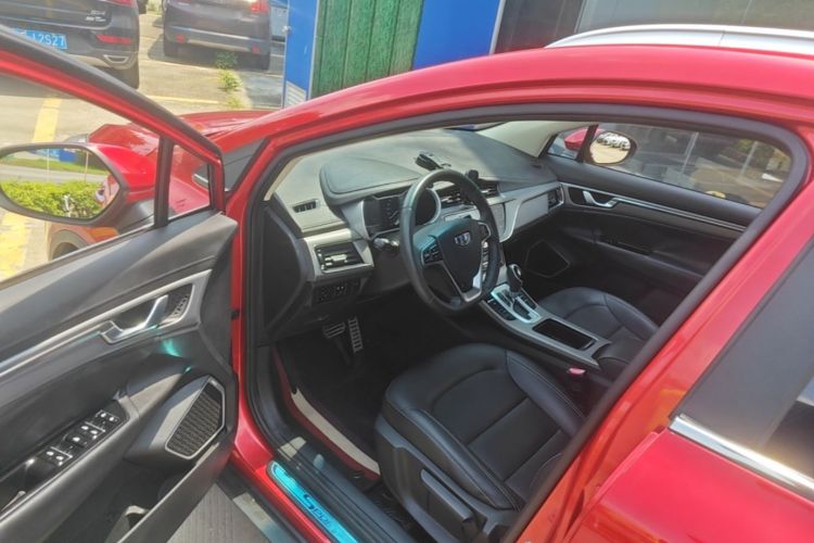 GEELY Emgrand GS 2018 car image #16