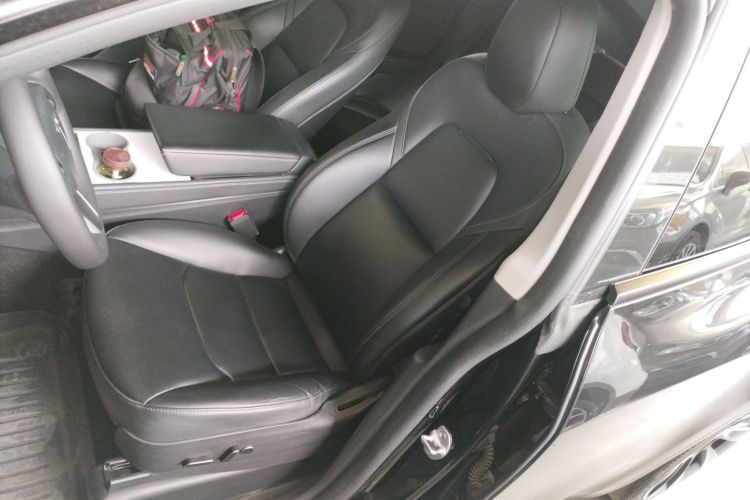 Tesla Model Y 2023 car image #15
