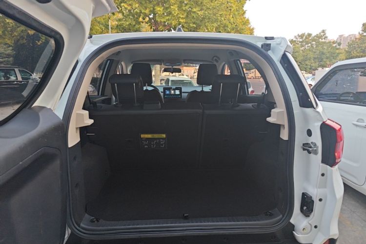 BYD Yuan New Energy 2019 imagen de coche #19