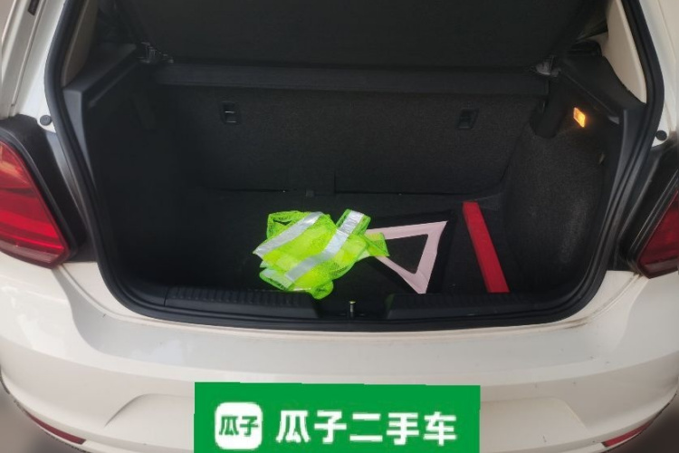 Volkswagen Polo 2019 car image #17