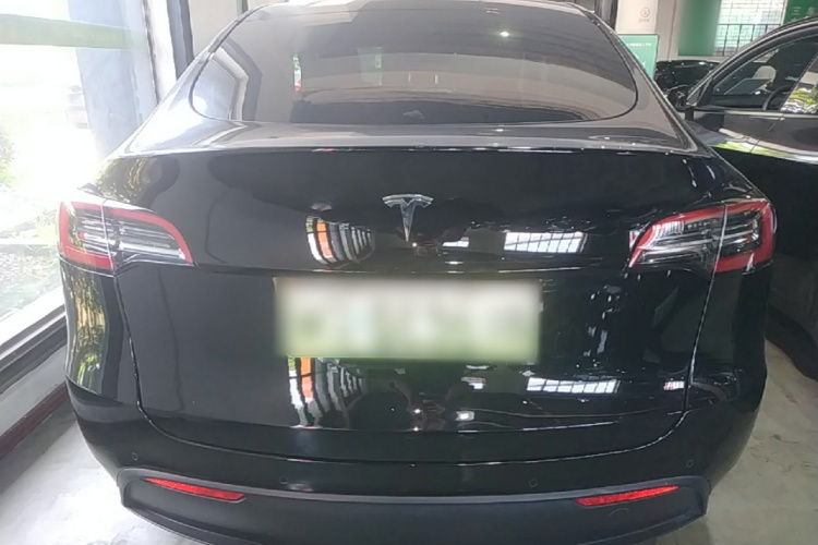 Tesla Model Y 2022 #6 Tesla Model Y 2022 car image #6