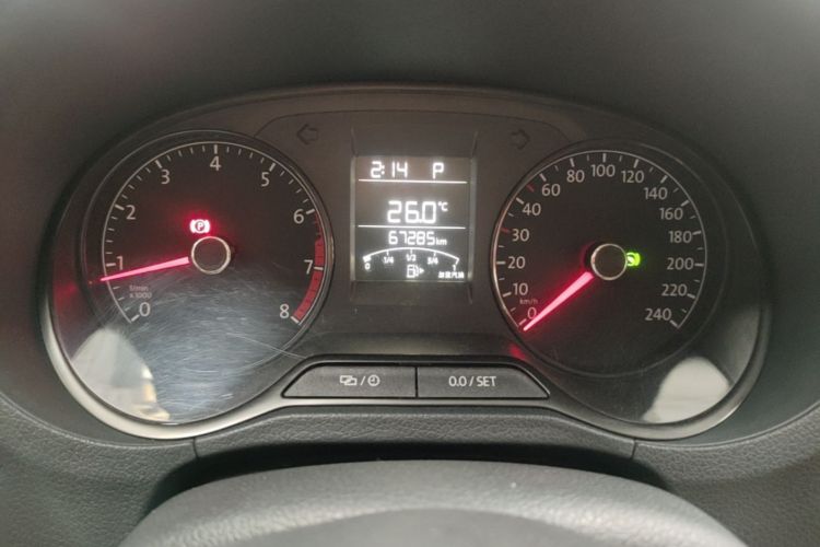 Volkswagen Polo 2017 car image #12