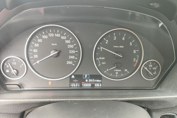 BMW 3 Series 2017 #12 BMW 3 Series 2017 car image #12