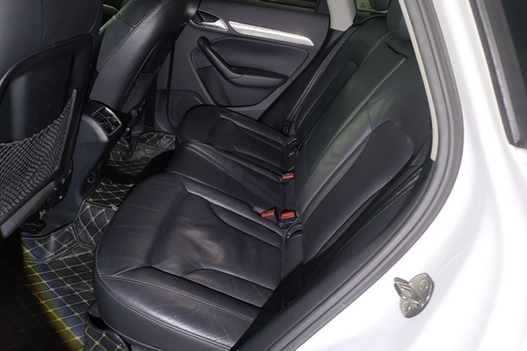 Audi Q3 2018 #17 Audi Q3 2018 car image #17