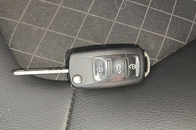 Skoda Rapid 2018 car image #9