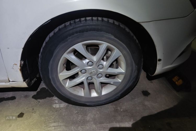 GEELY Emgrand 2016 car image #9