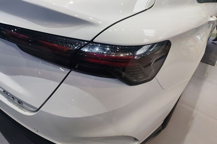 GEELY Binray 2023 car image #8