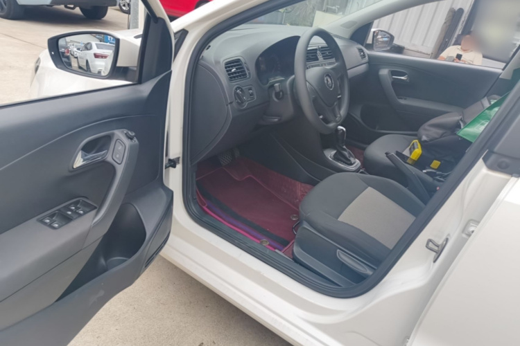 Volkswagen Polo 2019 #16 Volkswagen Polo 2019 car image #16