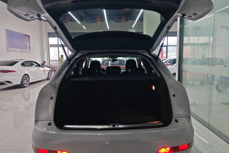 Audi Q3 2016 #19 Audi Q3 2016 car image #19