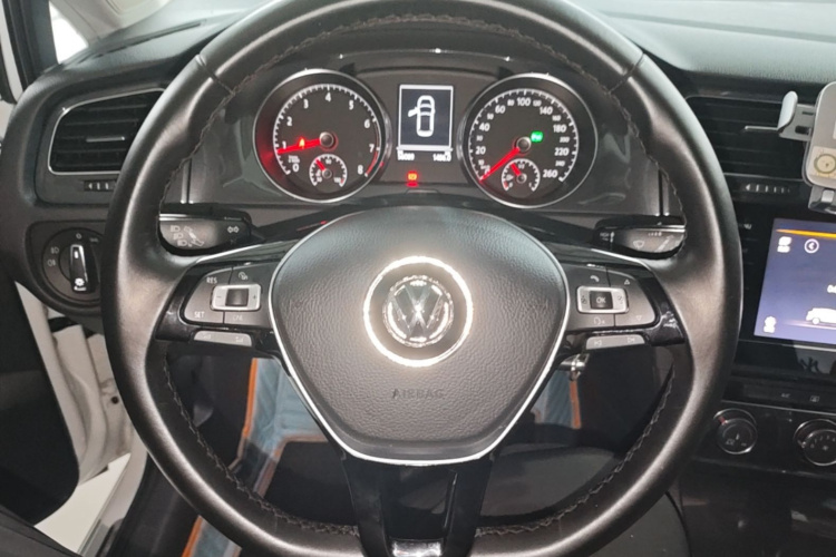 Volkswagen Golf 2018 #11 Volkswagen Golf 2018 car image #11