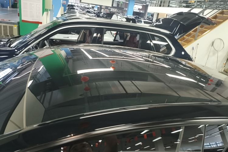 Tesla Model Y 2024 car image #25
