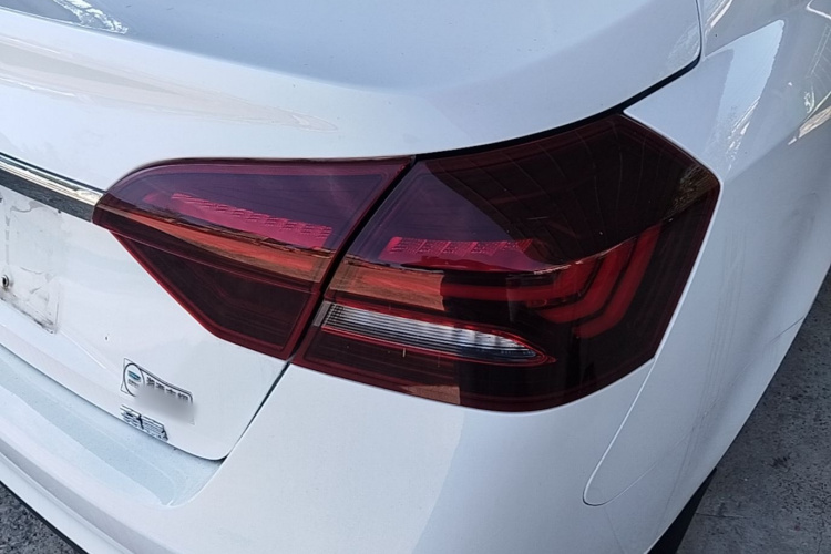 GEELY Emgrand 2022 #8 GEELY Emgrand 2022 immagine di auto #8