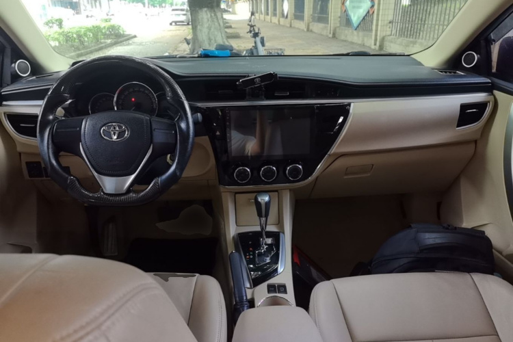 Toyota Corolla 2017 car image #10