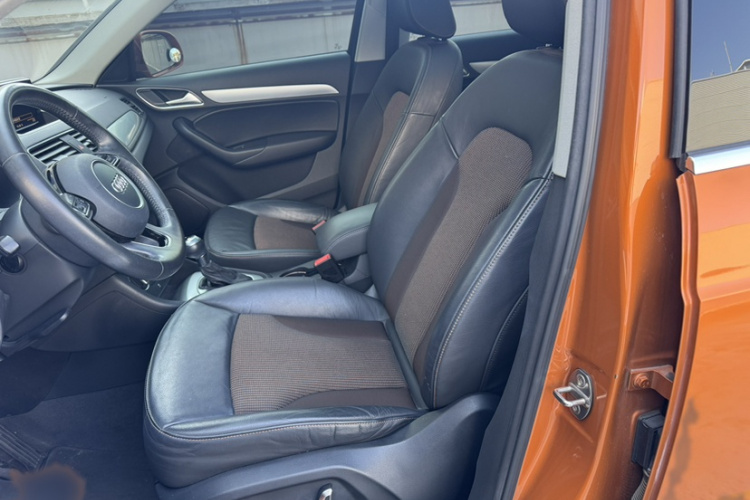 Audi Q3 2016 car image #15