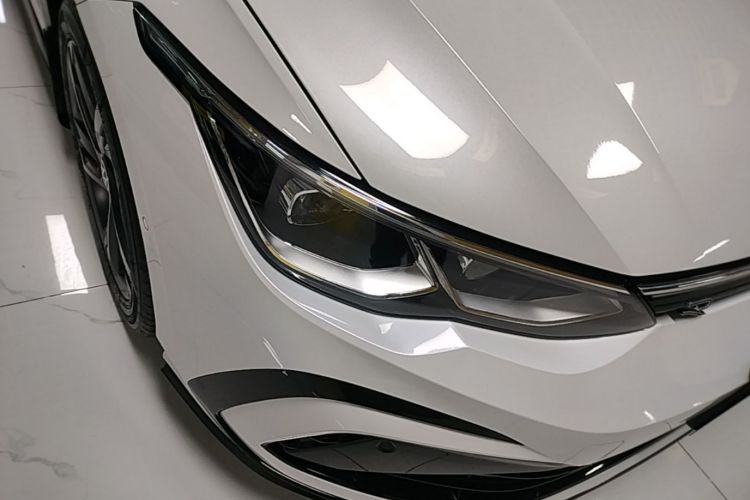 Volkswagen Golf 2024 car image #8