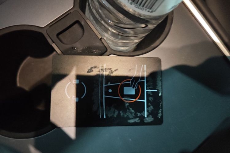 Tesla Model 3 2023 car image #9