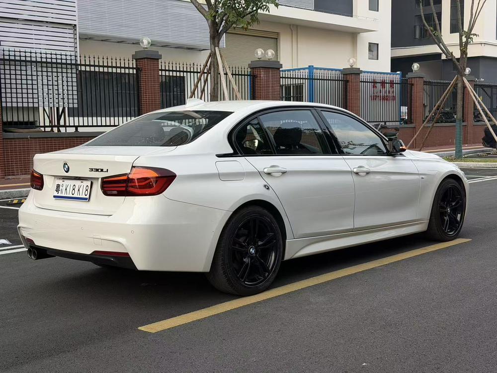 BMW 3 Series 2019 #6 BMW 3 Series 2019 car image #6