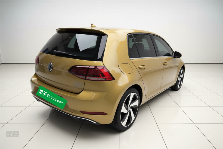 Volkswagen Golf 2018 car image #7