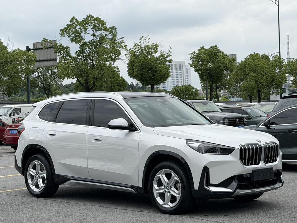 BMW X1 2023 car image #3