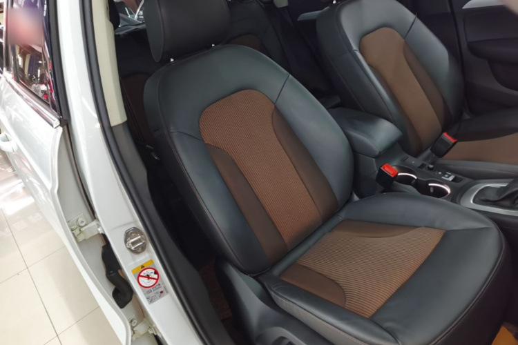 Audi Q3 2017 #24 Audi Q3 2017 car image #24