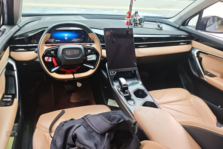 GEELY Boyue L 2023 car image #11
