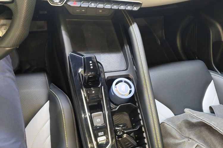 GEELY Coolray 2023 #14 GEELY Coolray 2023 car image #14