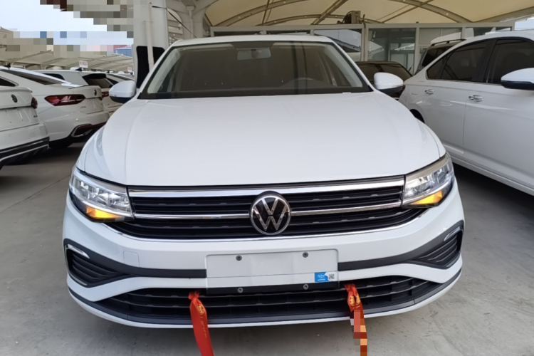 Volkswagen Bora 2025 car image #3