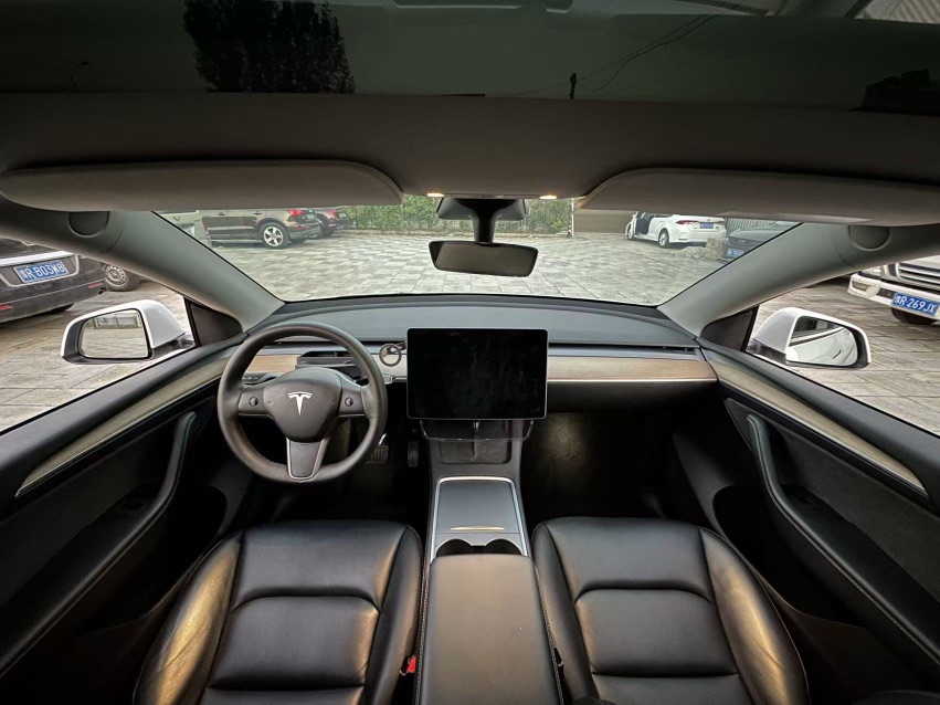 Tesla Model Y 2021 #4 Tesla Model Y 2021 car image #4