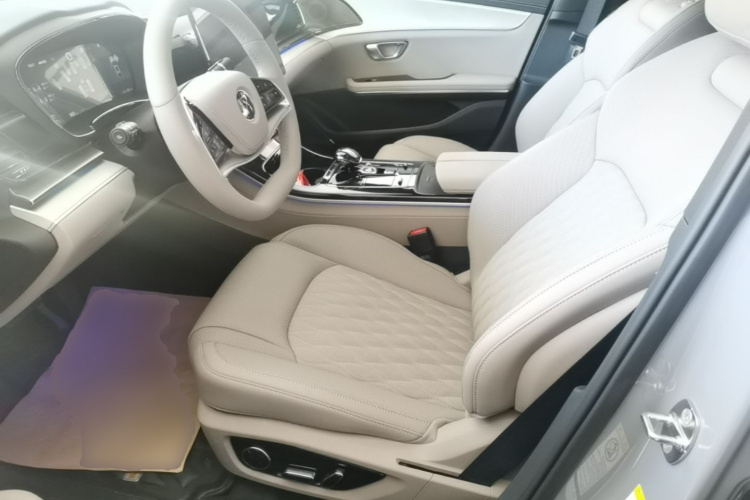 BYD Han 2025 #19 BYD Han 2025 immagine di auto #19