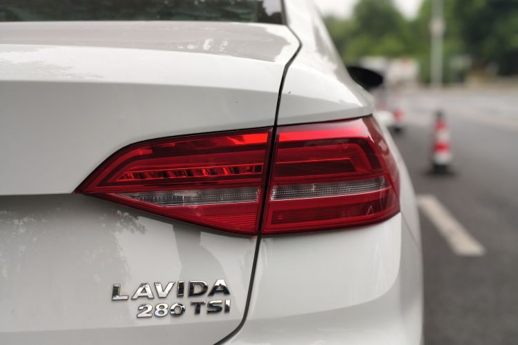 Volkswagen Lavida 2019 #8 Volkswagen Lavida 2019 car image #8