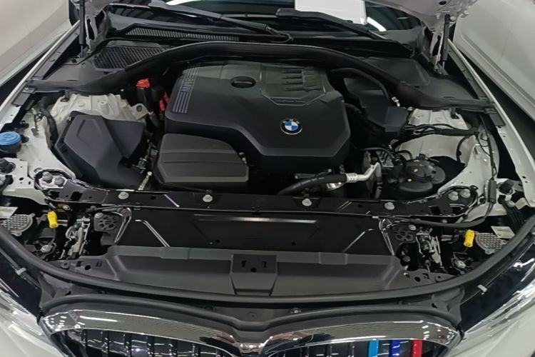 BMW 3 Series 2021 #20 BMW 3 Series 2021 immagine di auto #20