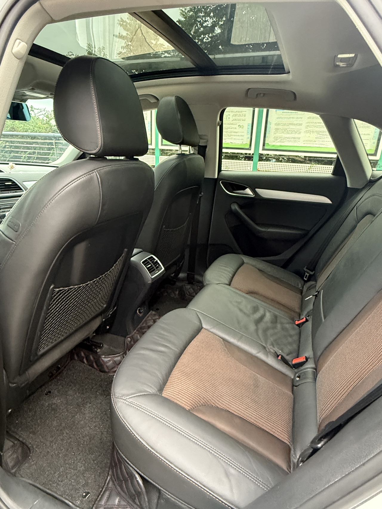 Audi Q3 2018 car image #7