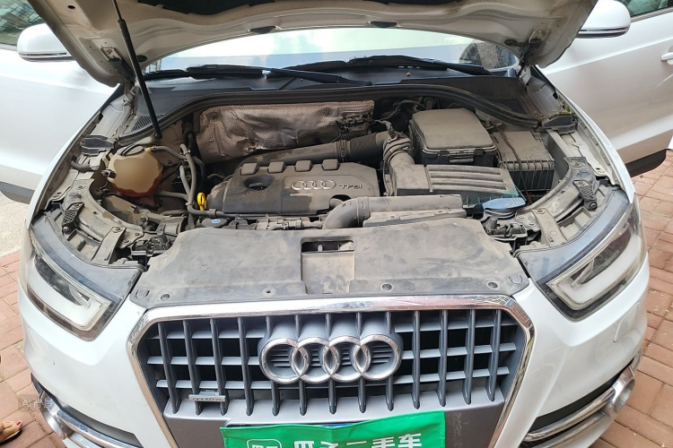 Audi Q3 2016 car image #22