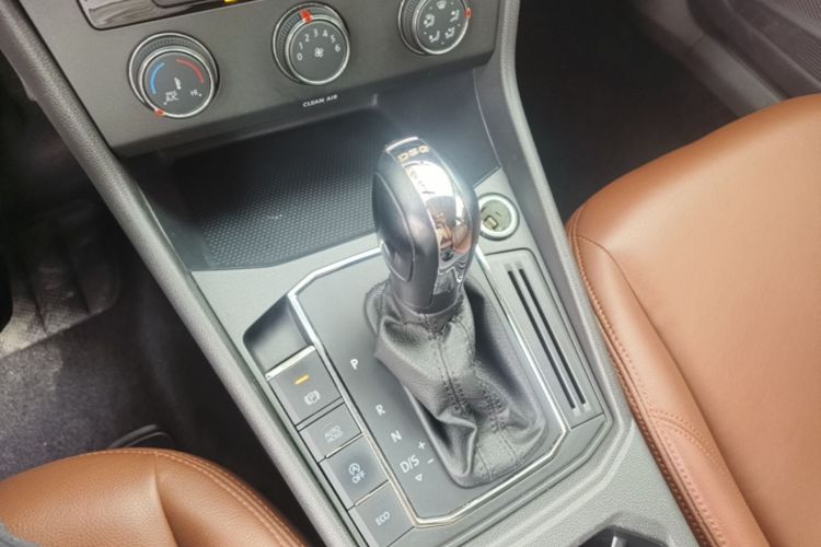 Volkswagen Lavida 2018 #14 Volkswagen Lavida 2018 car image #14