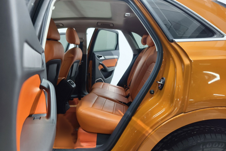 Audi Q3 2015 car image #14