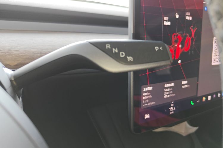 Tesla Model Y 2022 #18 Tesla Model Y 2022 car image #18