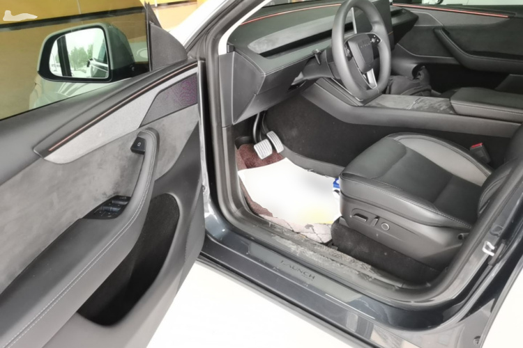 Tesla Model Y 2025 #16 Tesla Model Y 2025 immagine di auto #16