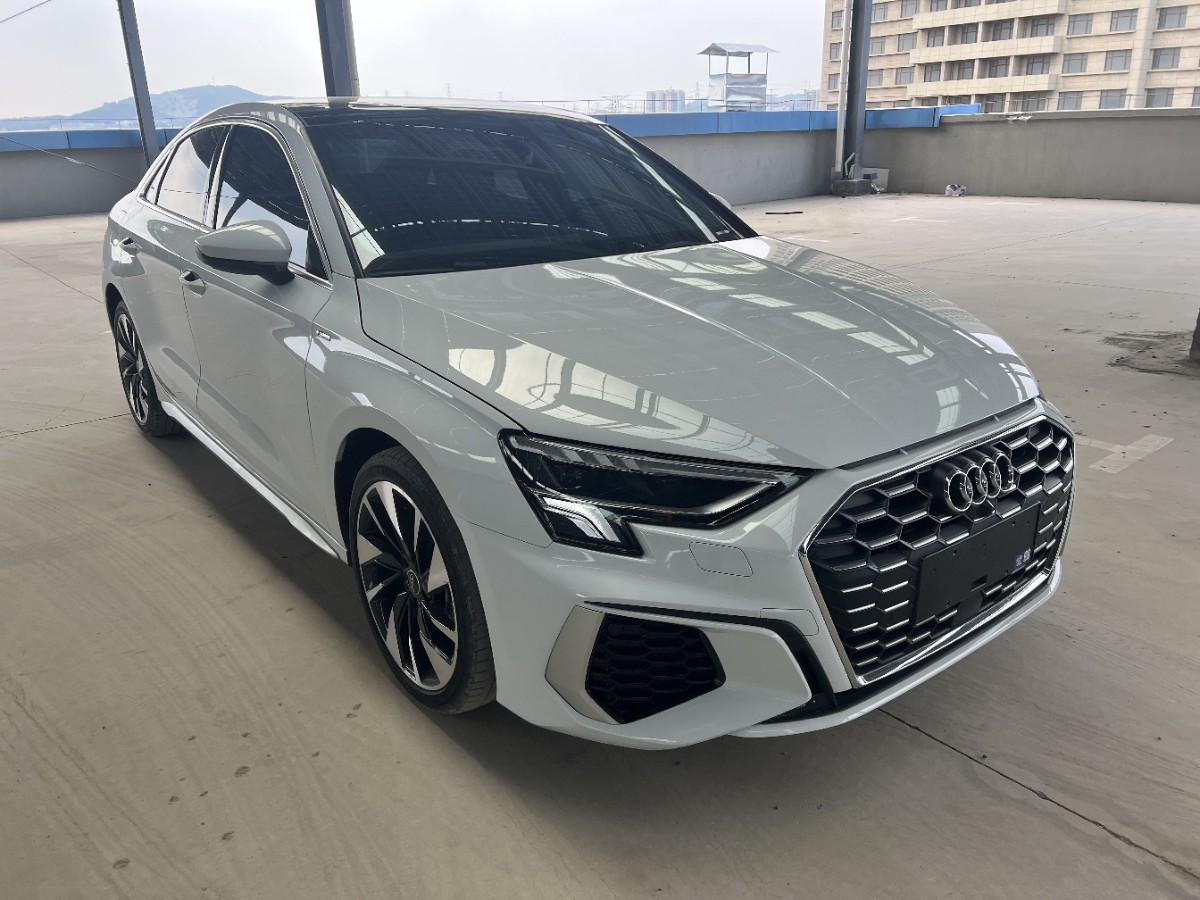 Audi A3 2022 immagine di auto #2