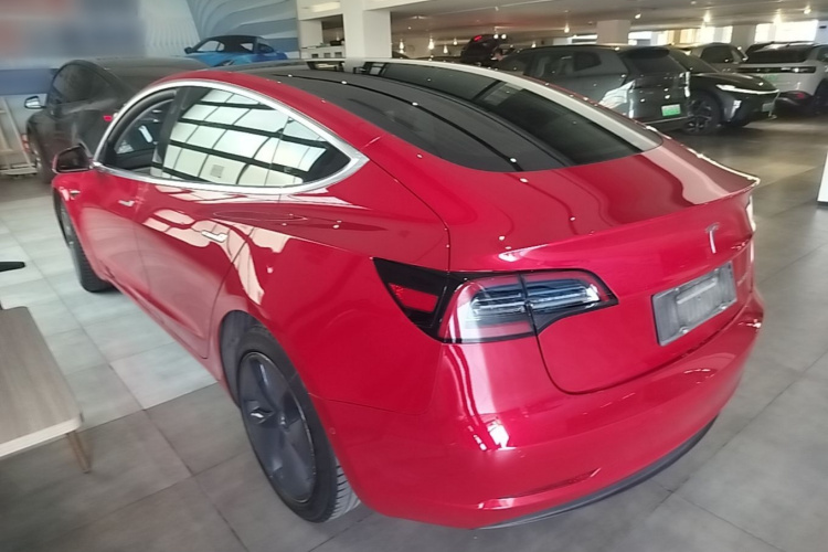 Tesla Model 3 2020 immagine di auto #5