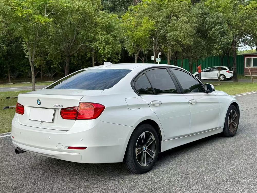 BMW 3 Series (Imported) 2012 car image #6