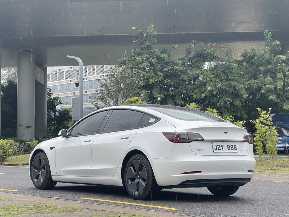 Tesla Model 3 2022 car image #5