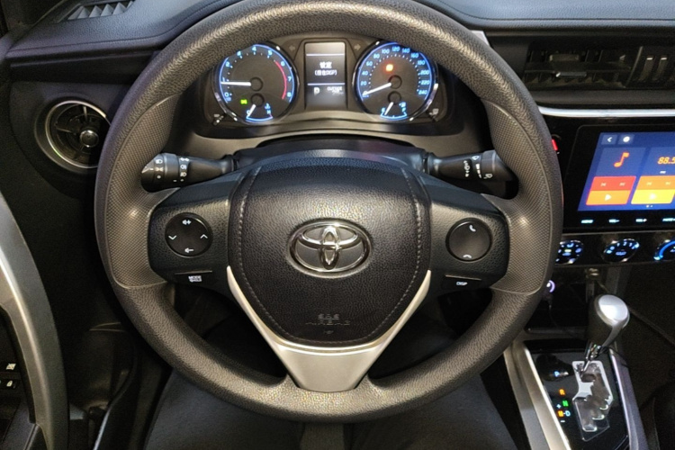 Toyota Corolla 2018 #12 Toyota Corolla 2018 car image #12