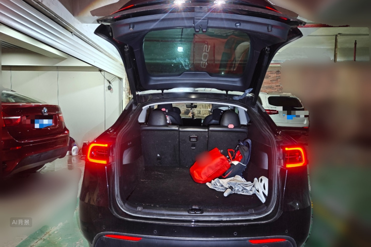 Tesla Model Y 2022 immagine di auto #21