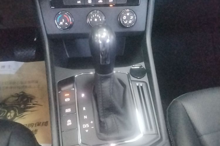 Volkswagen Lavida 2022 car image #14