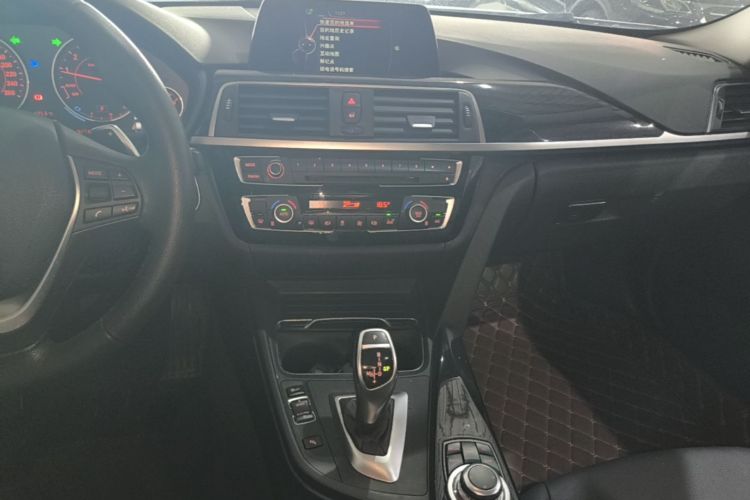 BMW 3 Series 2017 #13 BMW 3 Series 2017 car image #13