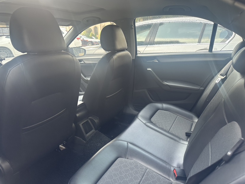 Volkswagen Santana 2014 car image #5