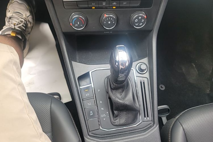 Volkswagen Lavida 2020 car image #14