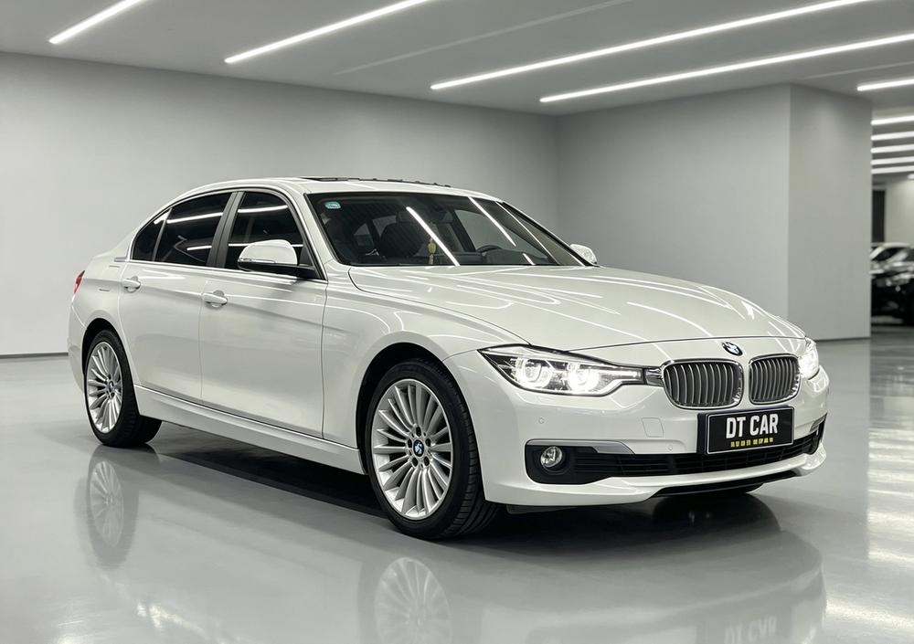 BMW 3 Series 2018 #3 BMW 3 Series 2018 car image #3